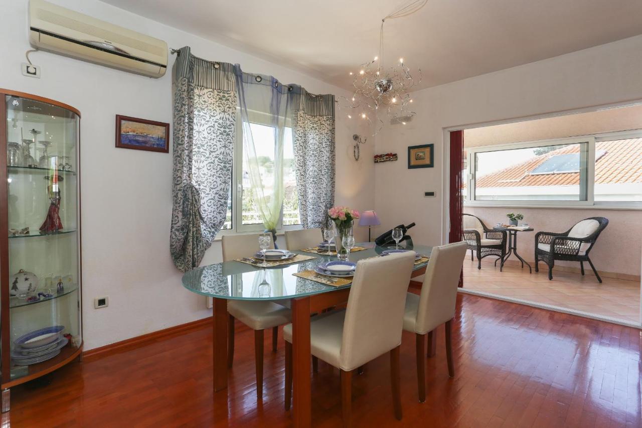Casa Zorana-Alba Apartments Трогир Экстерьер фото
