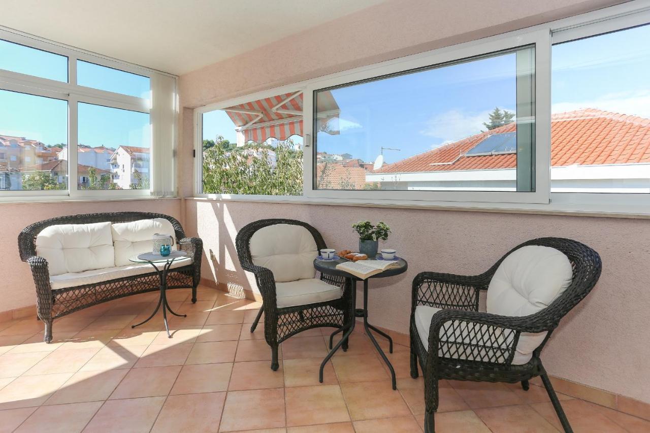 Casa Zorana-Alba Apartments Трогир Экстерьер фото