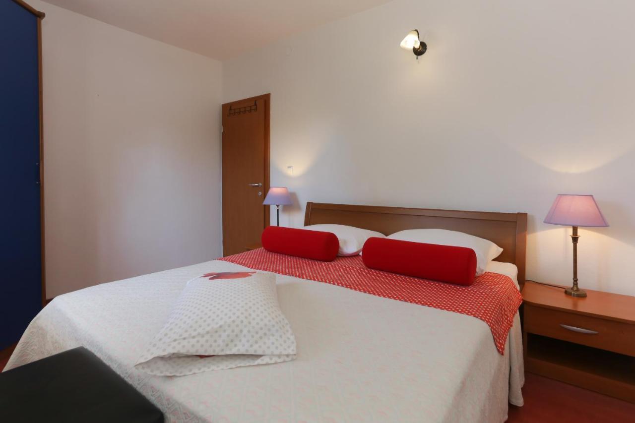 Casa Zorana-Alba Apartments Трогир Экстерьер фото